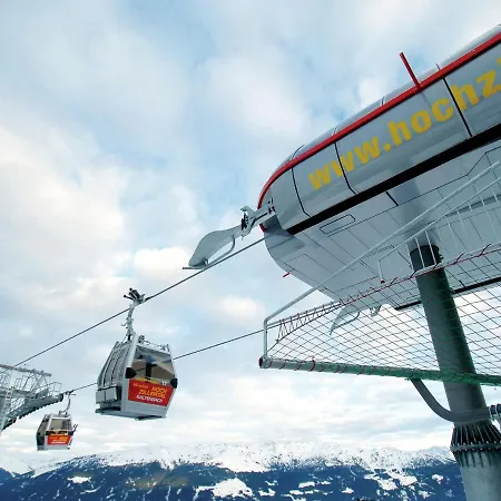 In Near Lift Hochzillertal 公寓